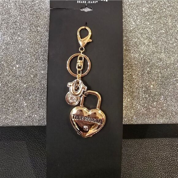 True Religion Gold Logo Heart Lock & Horseshoe Keychain/Bag Charm - Picture 3 of 4